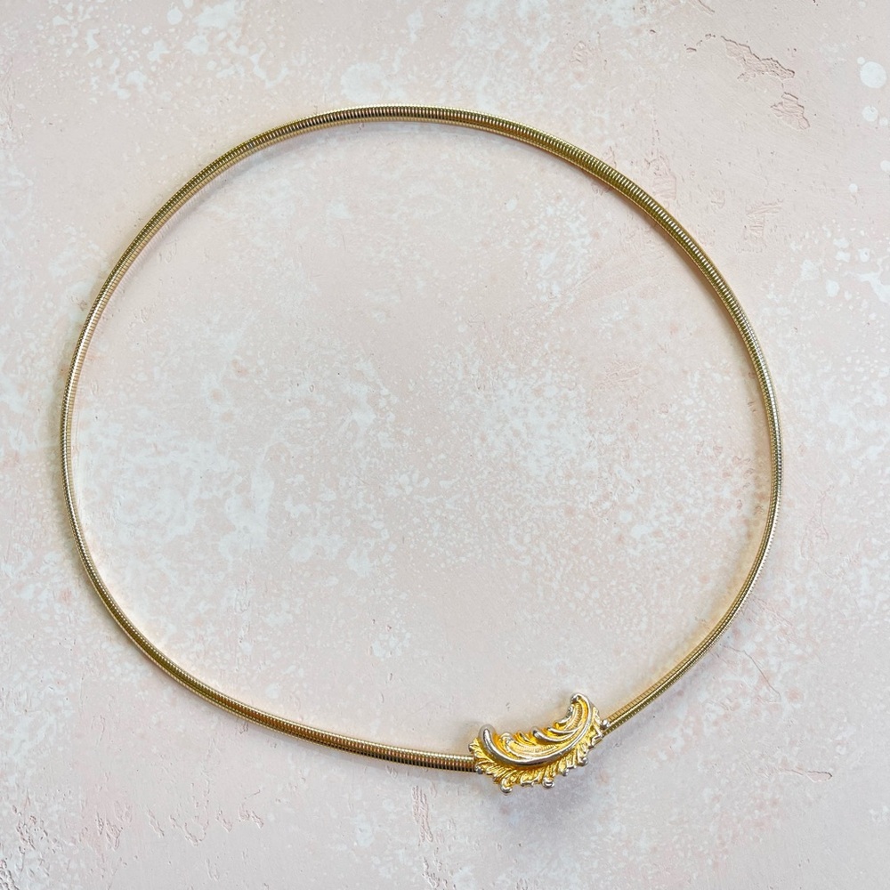 Vintage Skinny Gold Tone Metal Sweater/ Dress Stretch Belt